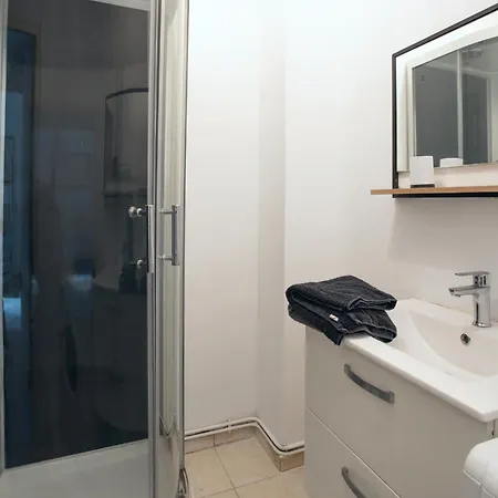Equipe Au Centre De Appartement *