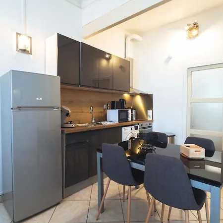 Appartement Equipe Au Centre De Béziers