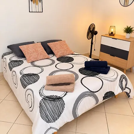 Equipe Au Centre De Appartement Béziers
