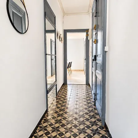 Appartement Equipe Au Centre De